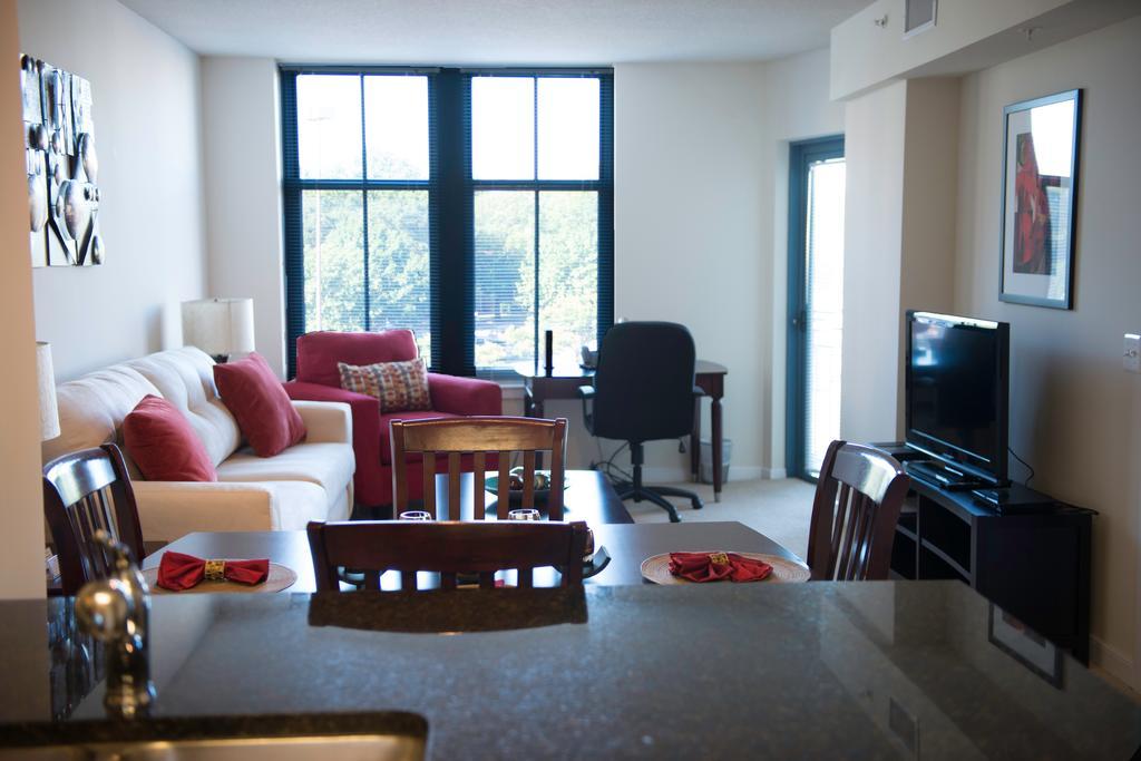 أرلنغتون Crystal Quarters Corporate Housing At The Gramercy الغرفة الصورة