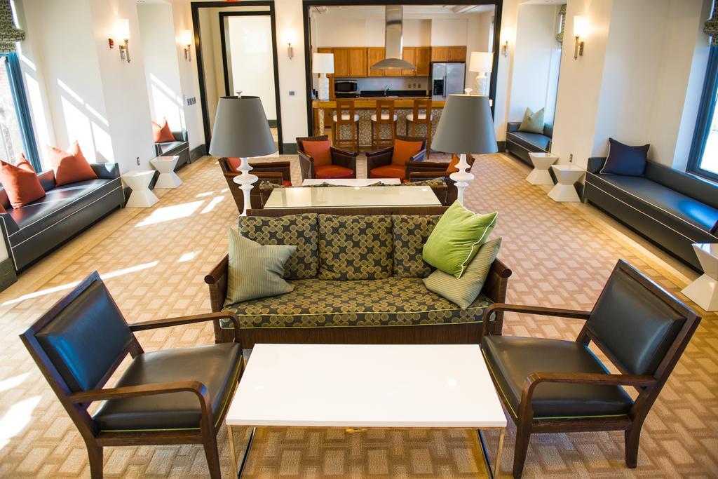 أرلنغتون Crystal Quarters Corporate Housing At The Gramercy الغرفة الصورة